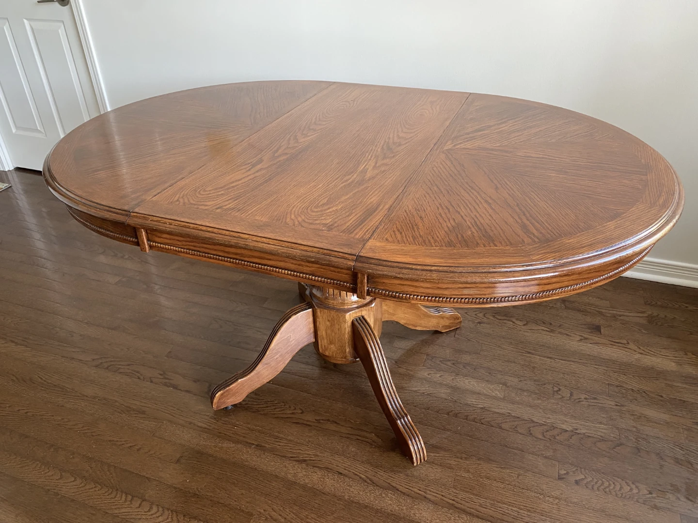 Oak Pedestal Dining Table with leaf, size in photos - photo 2