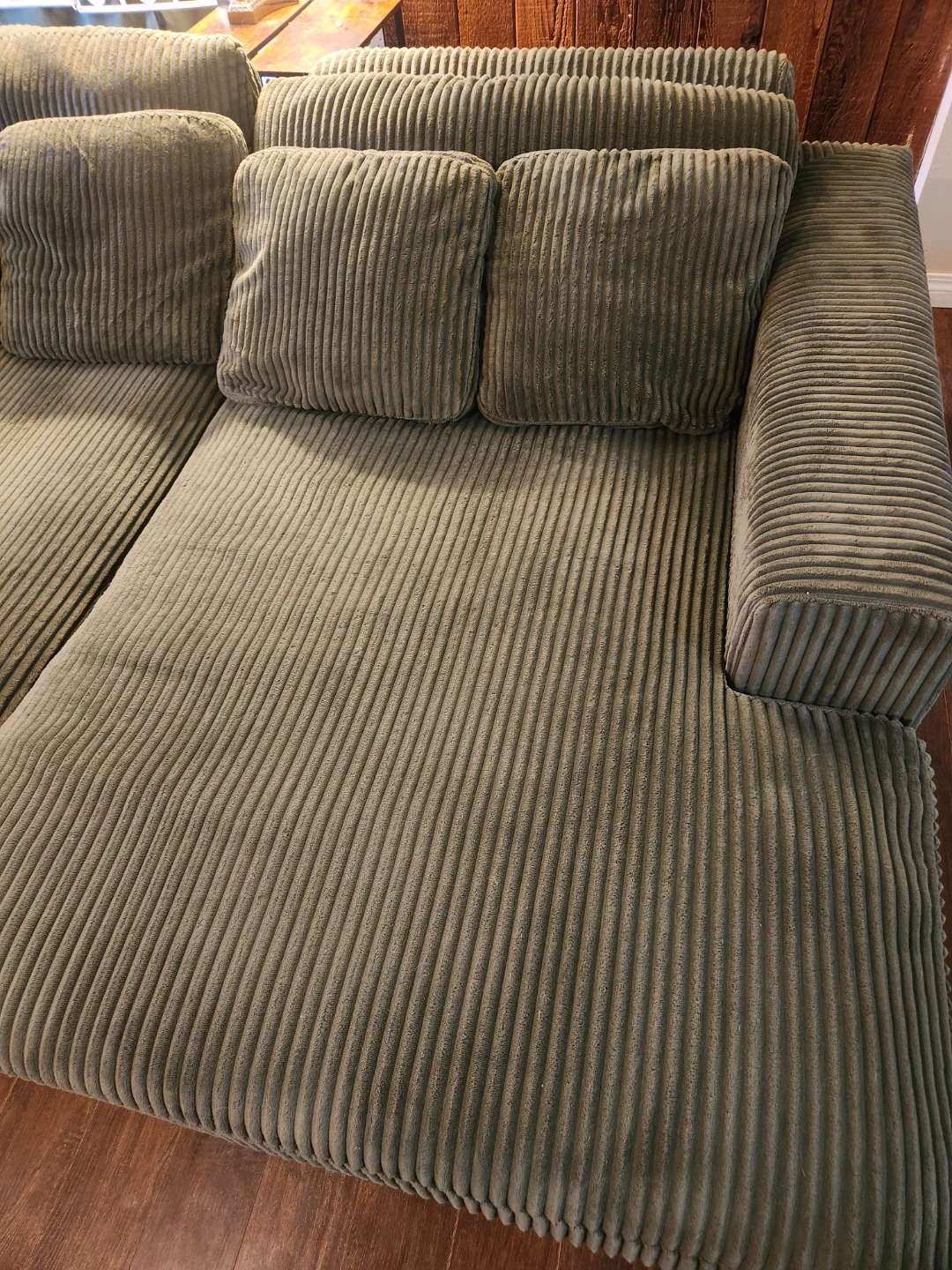 Drinel 90" Square Arm Sofa - Wooden Frame (Good Condition) - photo 4