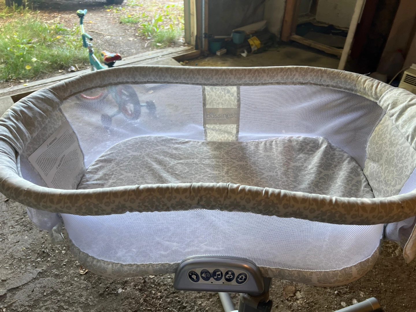 Halo BassiNest Swivel Sleeper - photo 3