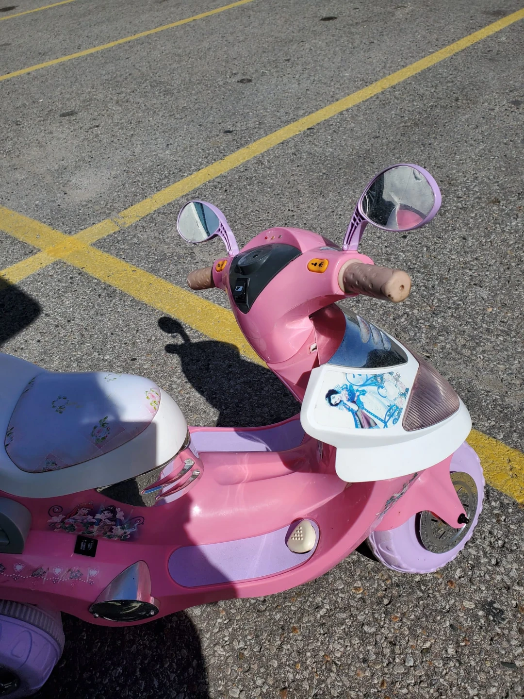 Disney Princess Scooter and Ride-on Toy Bundle - photo 3