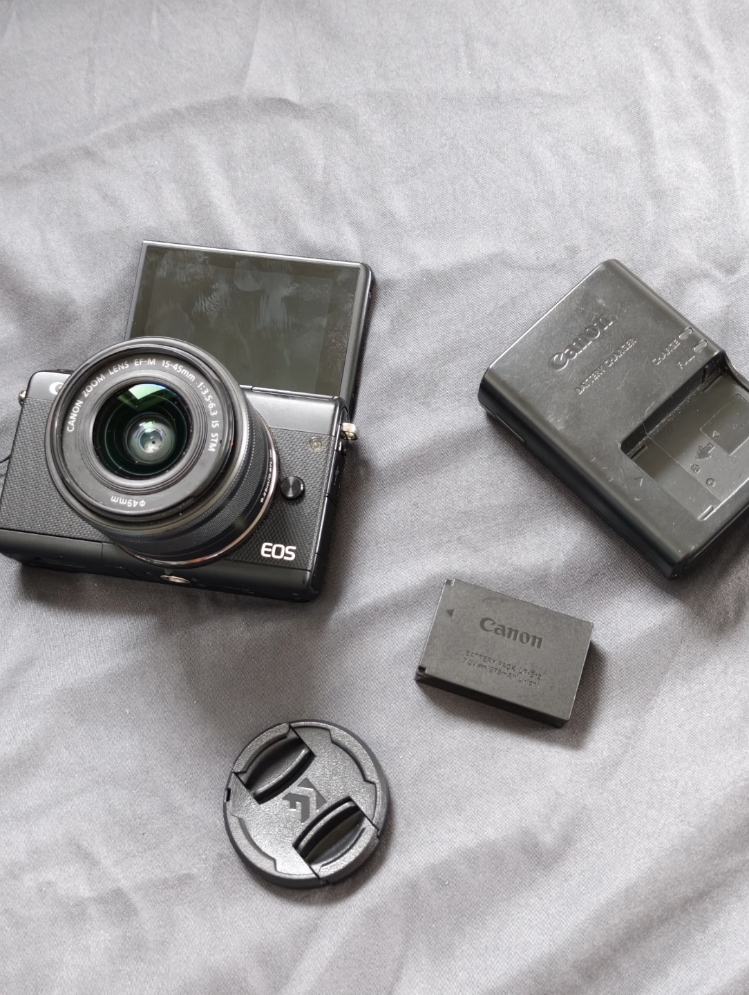 Canon M100