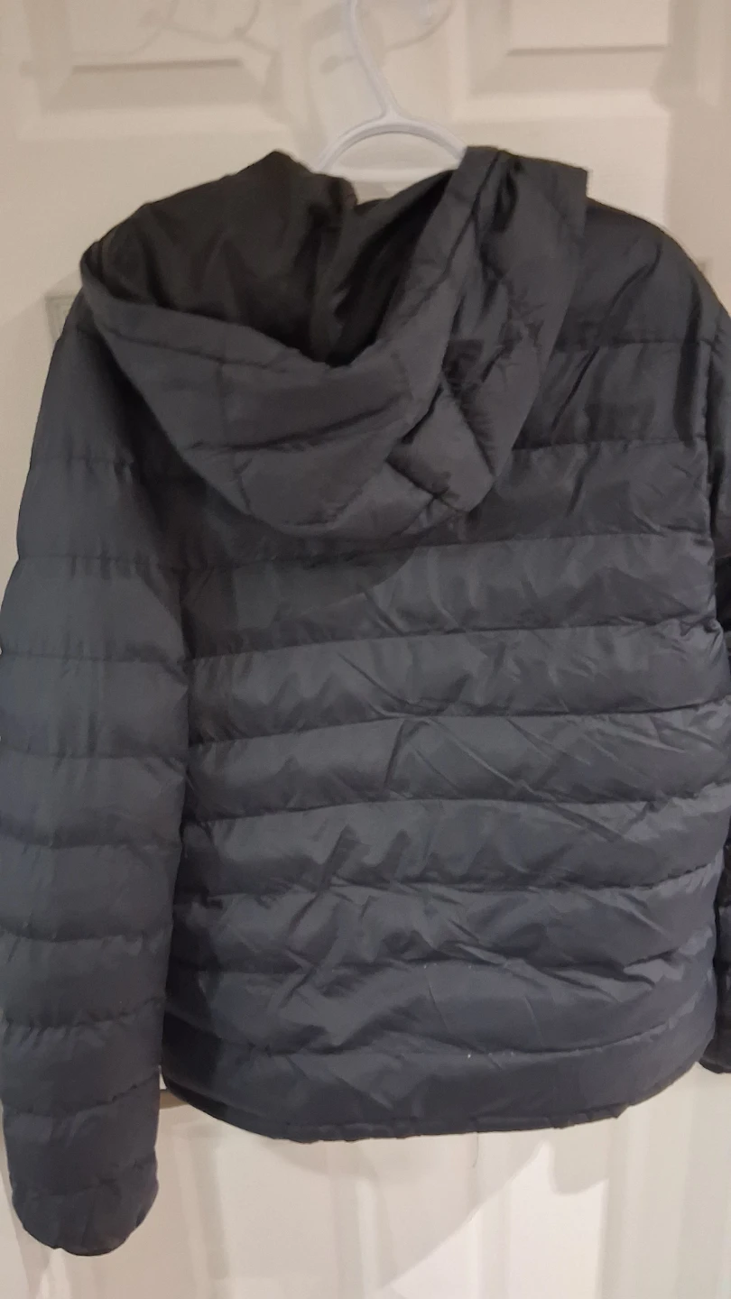 Mountain Warehouse black puffer jacket size M - photo 2