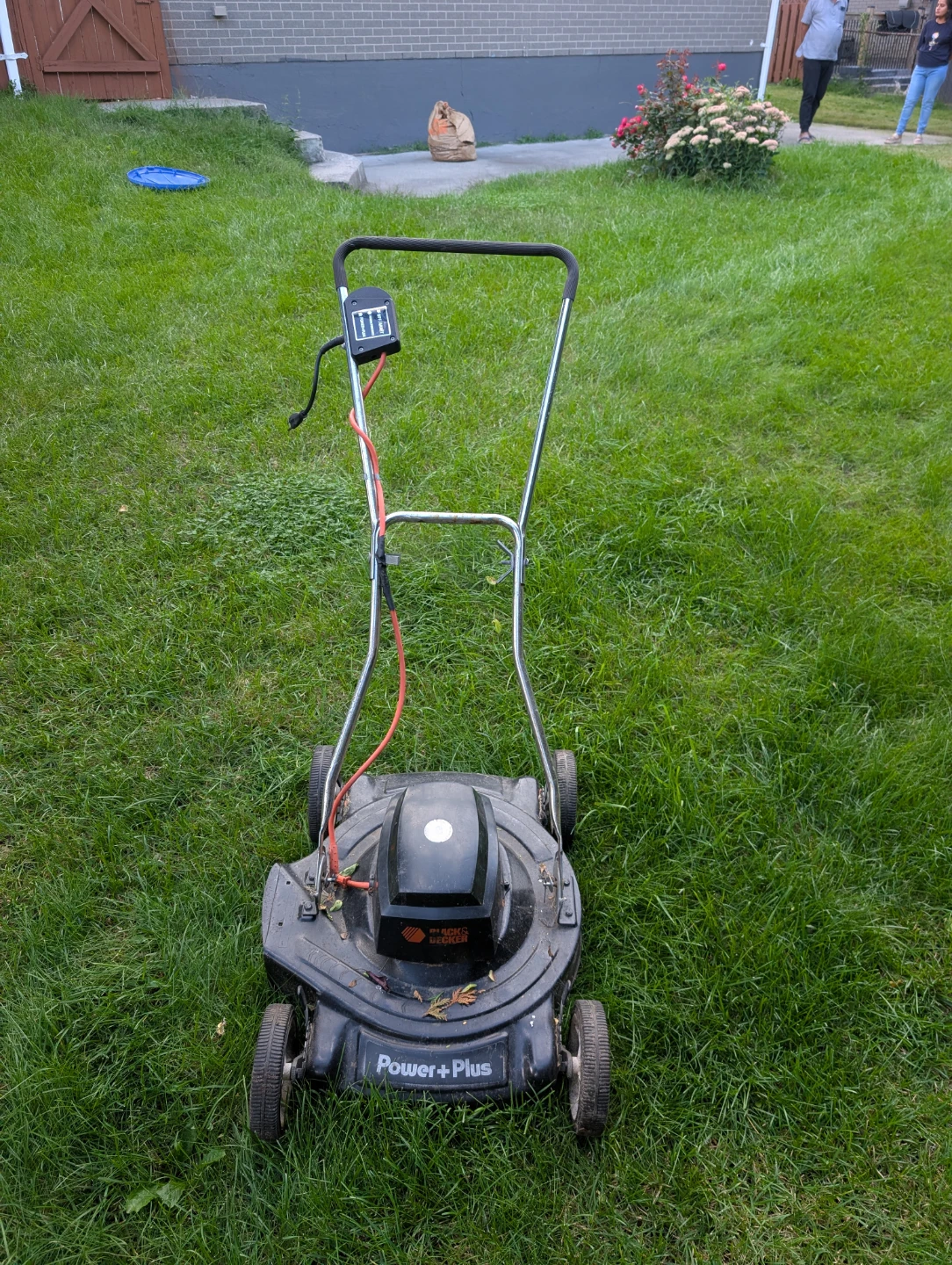 Black & Decker Power+Plus Electric Lawn Mower