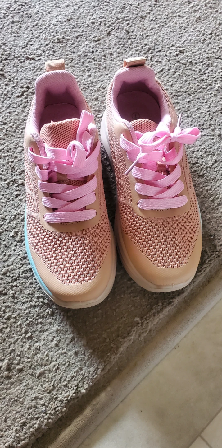 Women's shoes