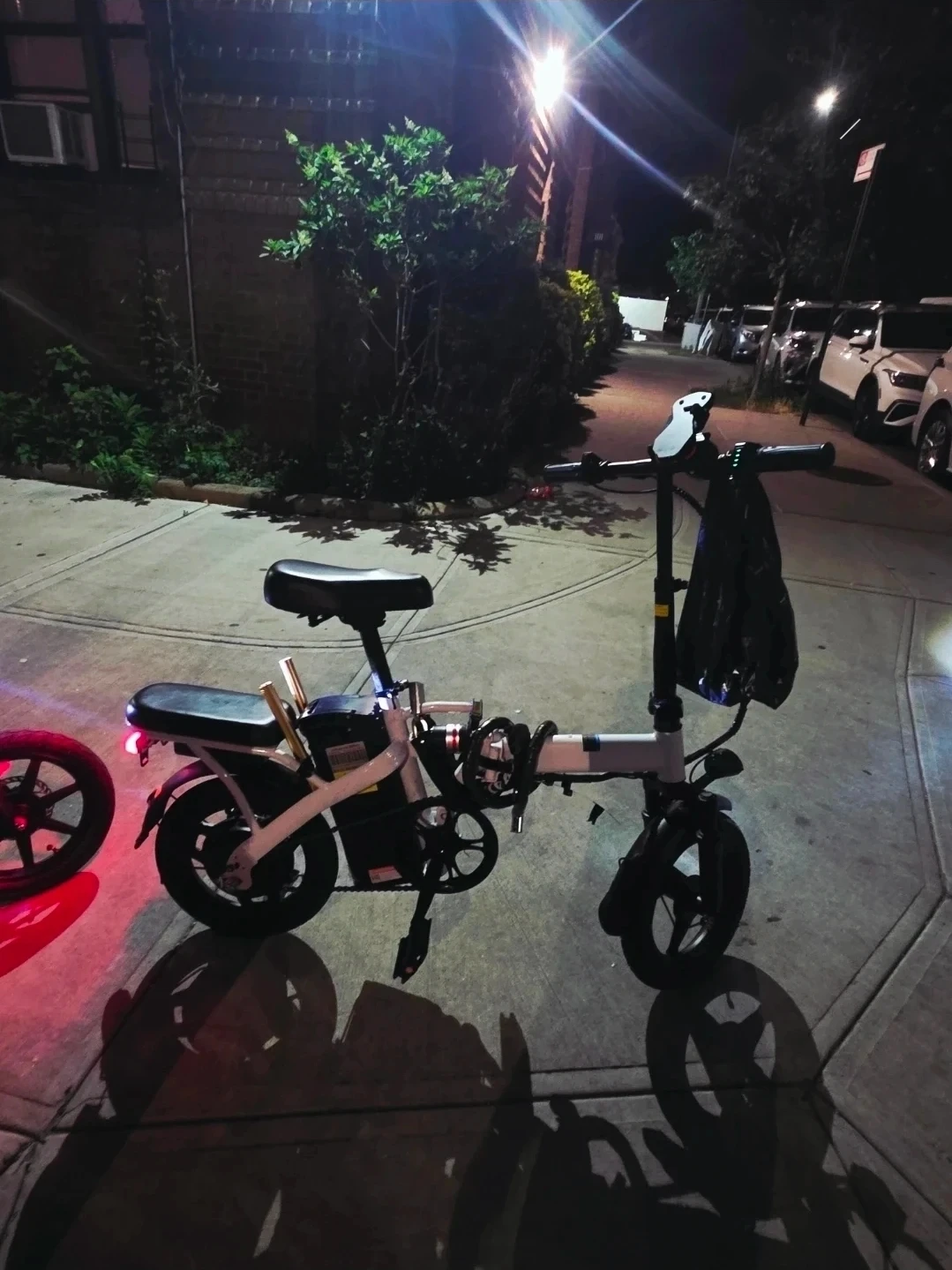 White Foldable Electric Bicycle - photo 2