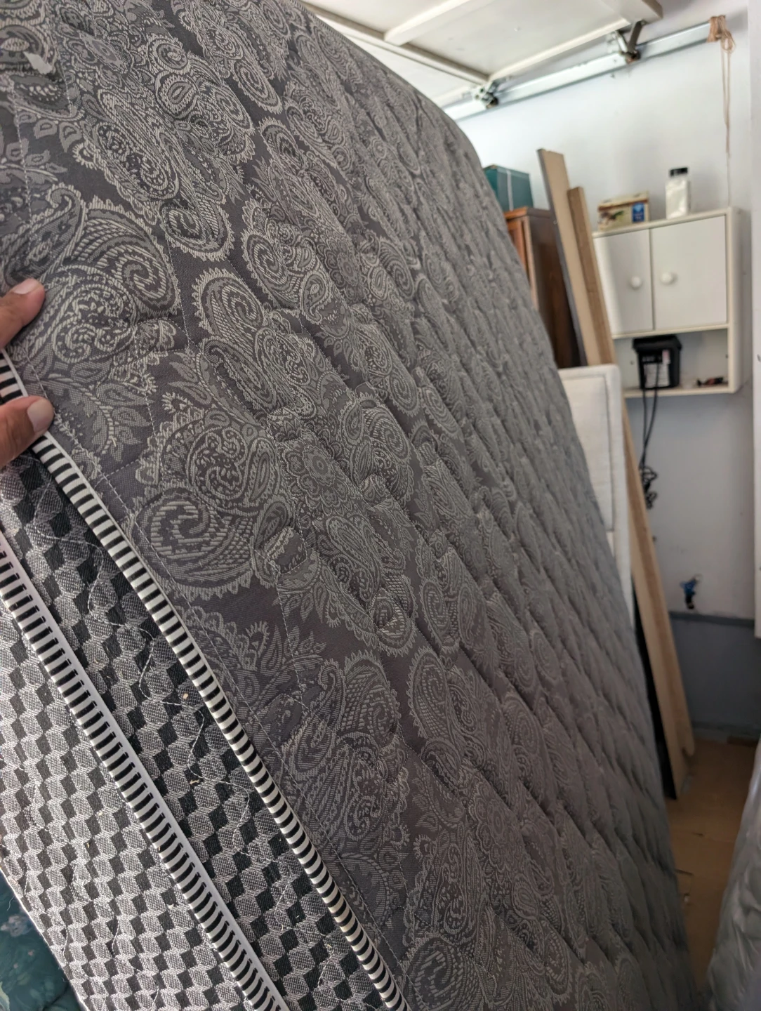 Queen size Double Sided Mattress 10" thick - photo 2