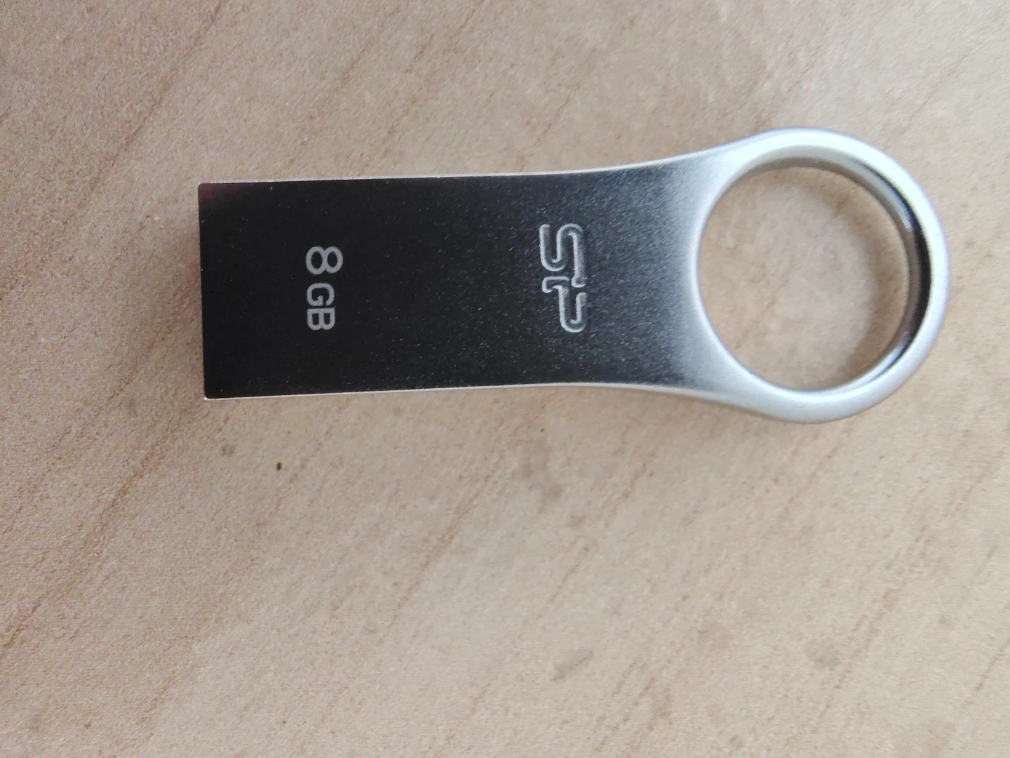 HP 32GB and Silicon Power 8GB USB Flash Drives - photo 3