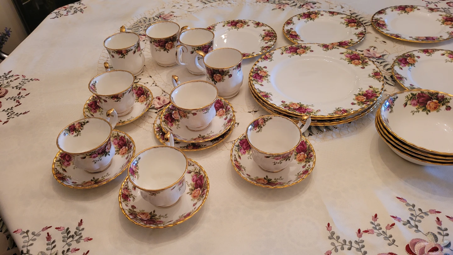 Brand New Royal Albert old Country Rose  China - photo 2