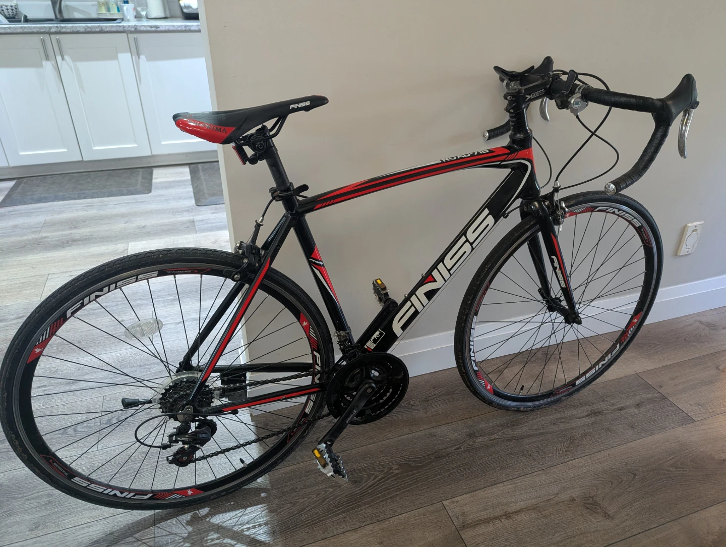 Road bike. New condition - photo 3