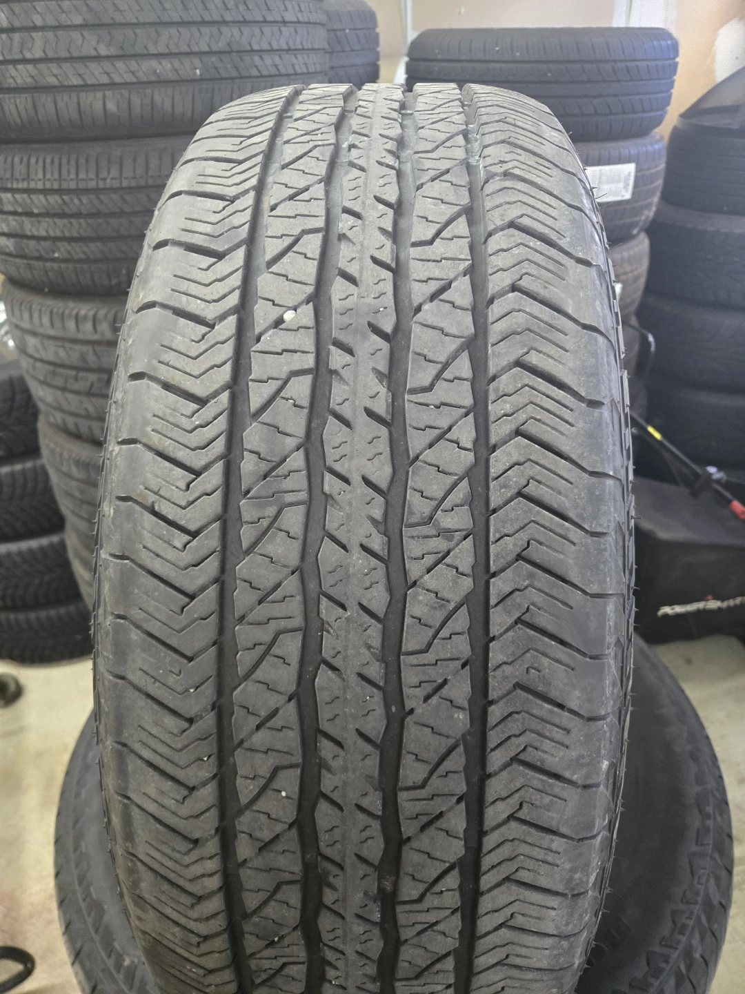 Hankook Dynapro AT2 set of tires.