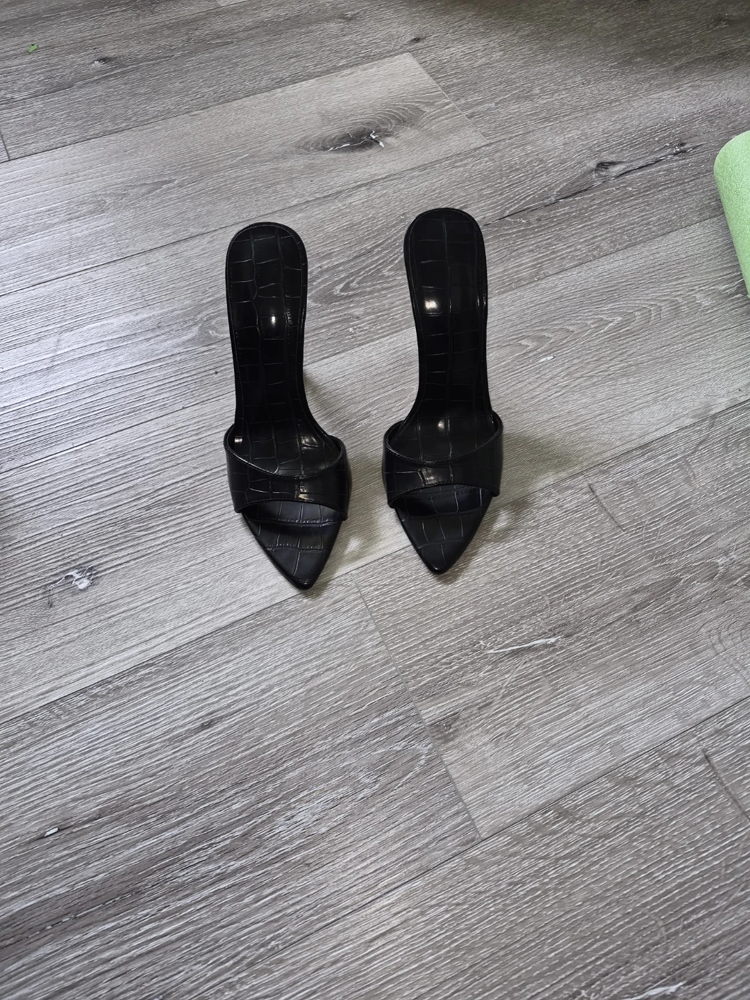 Aldo Black leather Croc Print Stiletto Mules sz 38