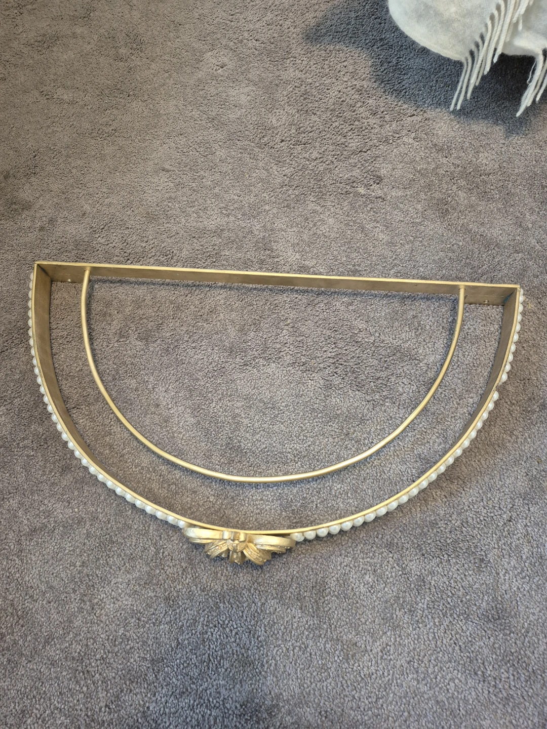 The luxury Gold Crown Bed Canopy Holder with Pearls - photo 3