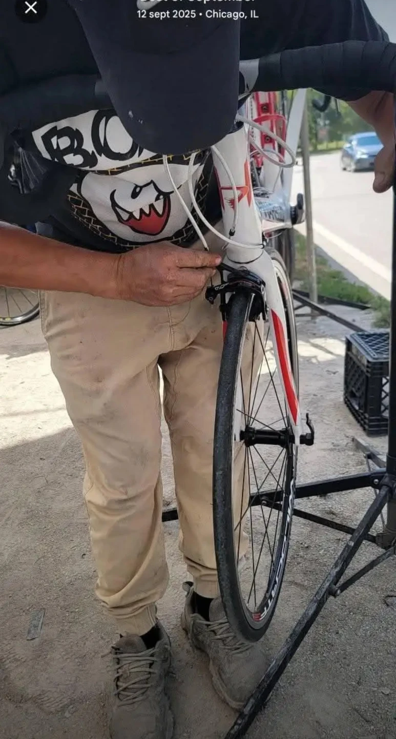 Bicycle, scooter and electric bicycle mechanic - photo 2