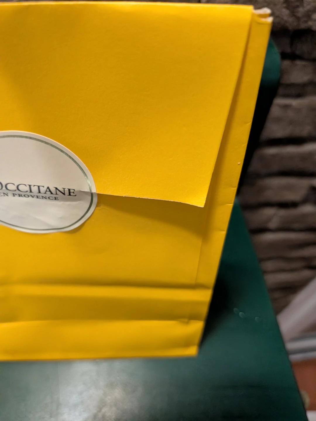 Free 🏈 L'Occitane mystery gift bag - photo 3