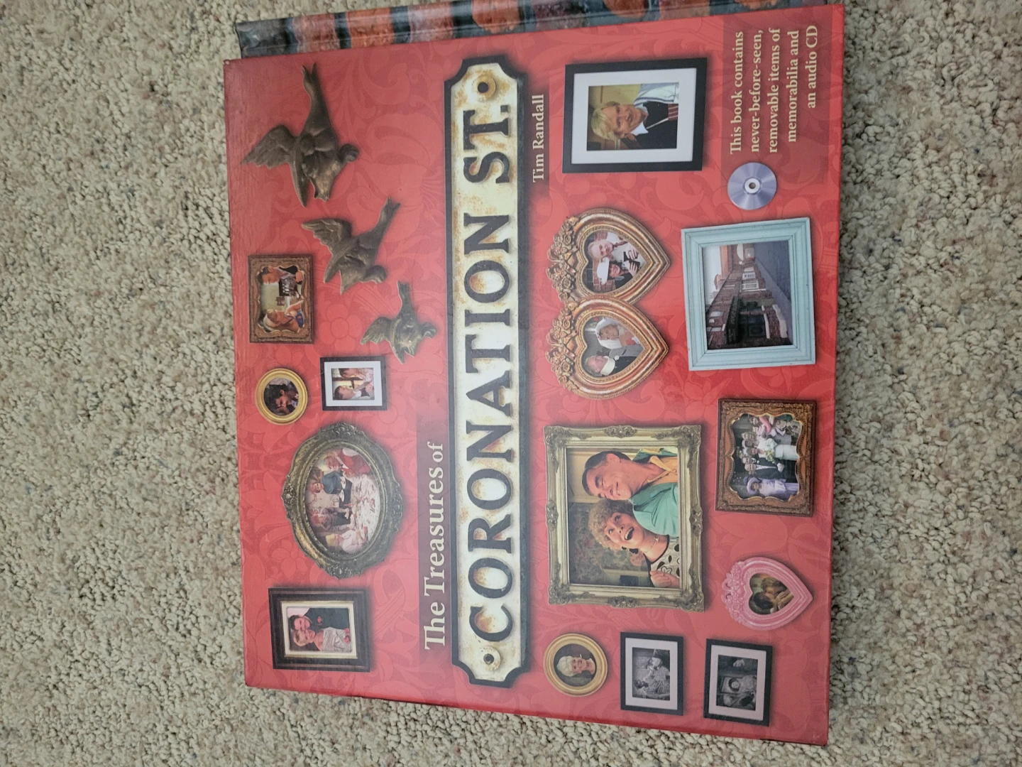 The Treasures of Coronation Street by Tim Randall🏈