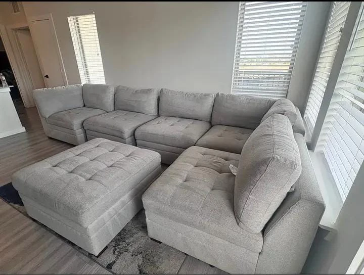 Light Gray Sectional Sofa with Ottoman - photo 3