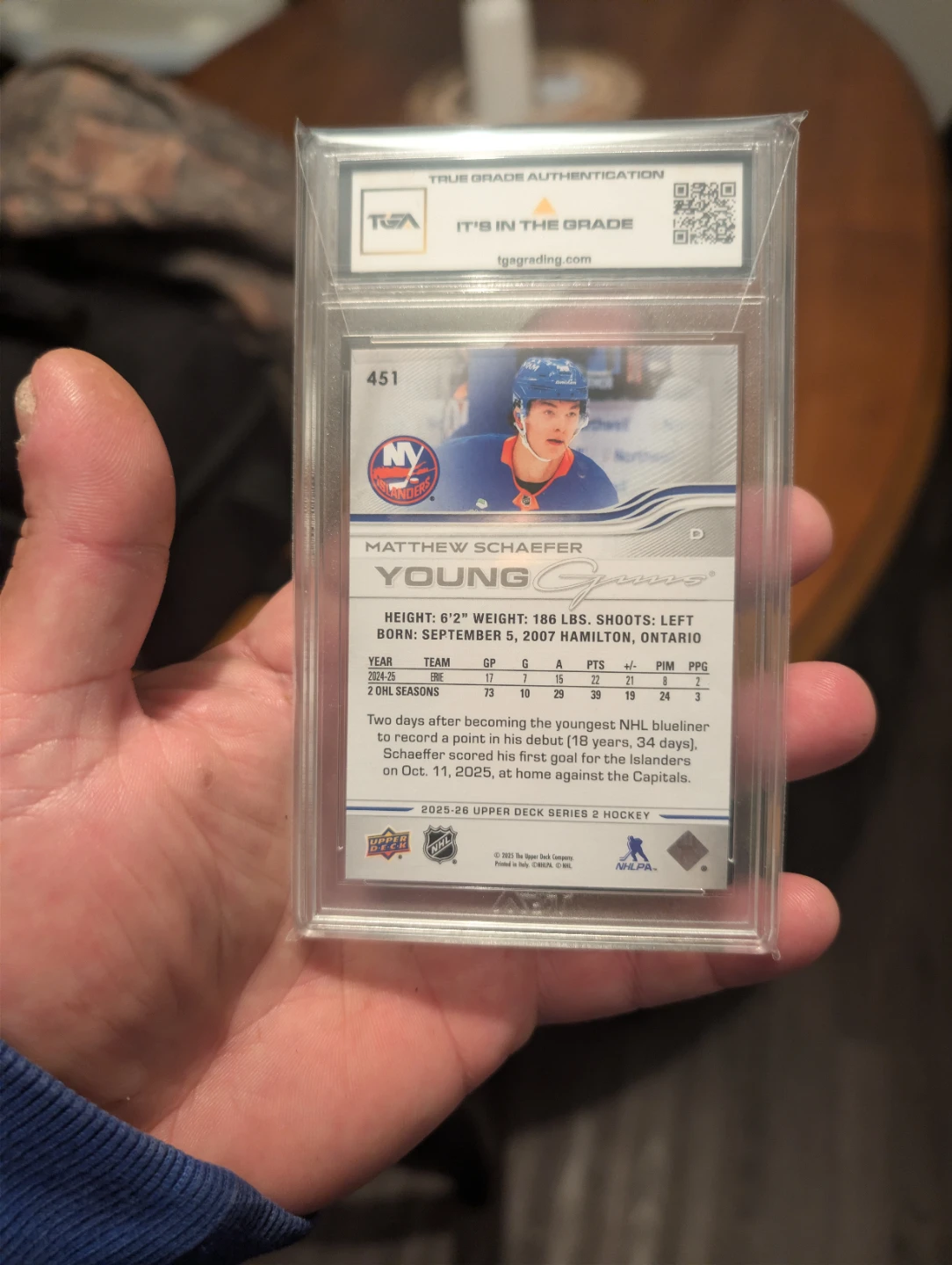 **Title:** 2025-26 Upper Deck Matthew Schaefer Young Guns - photo 2