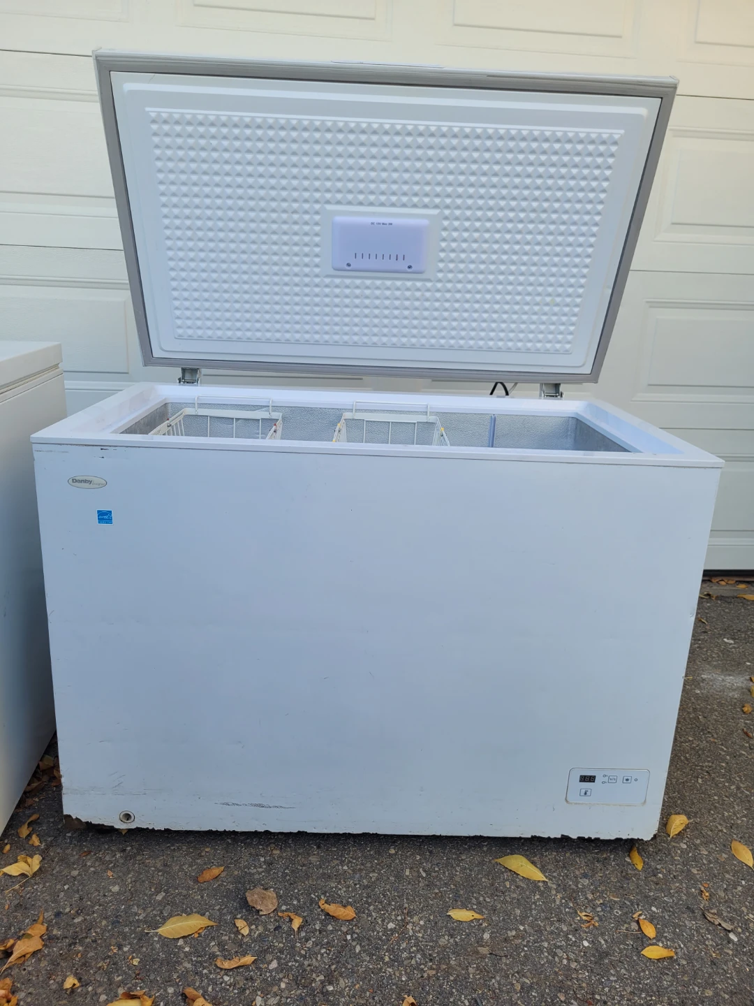 Large Danby Chest Freezer 11cuft