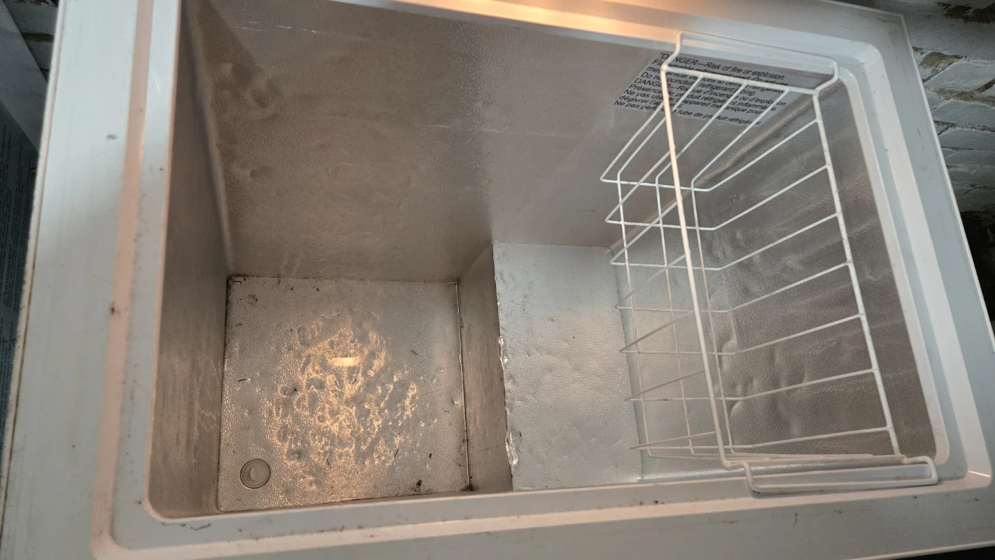 Master Chef Chest Freezer FREE (Unit 2 of 2) - photo 5