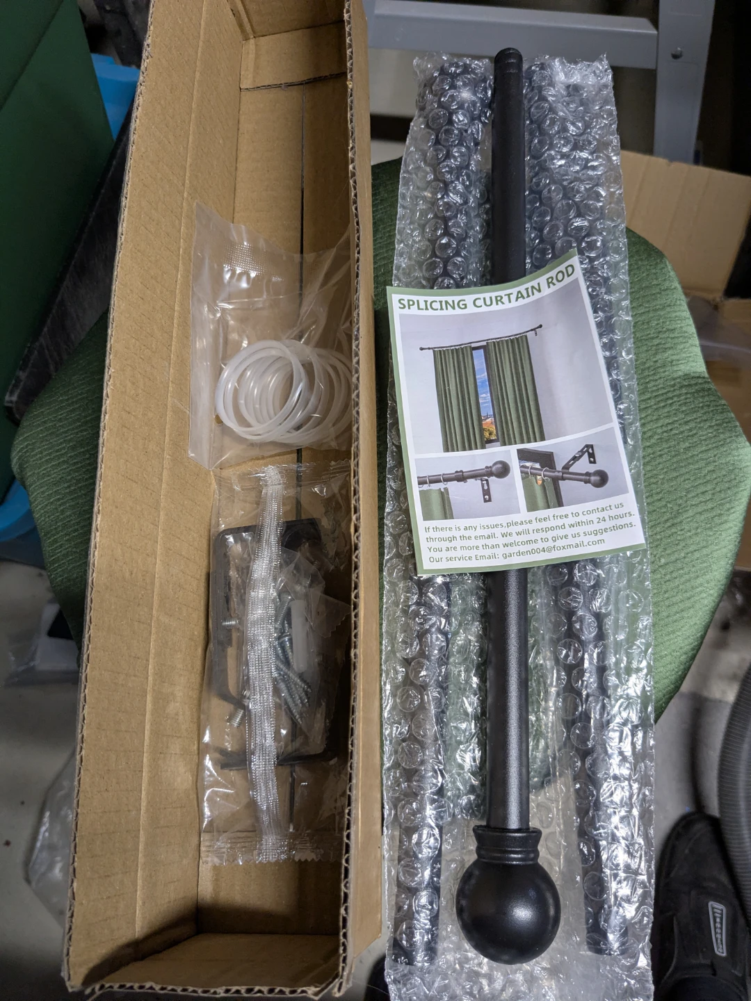 Adjustable curtain rod