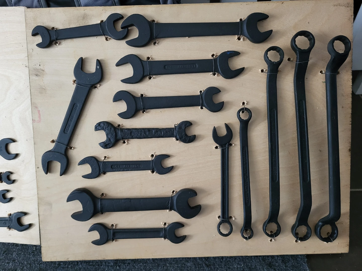 Assorted Vintage International Wrench Set - photo 3