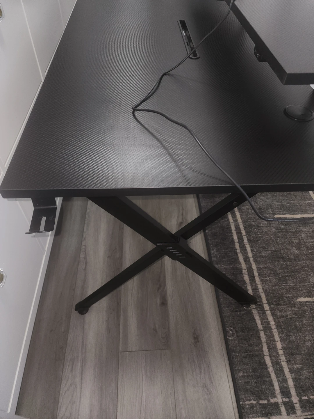 Black gaming desk with LED lights - photo 5