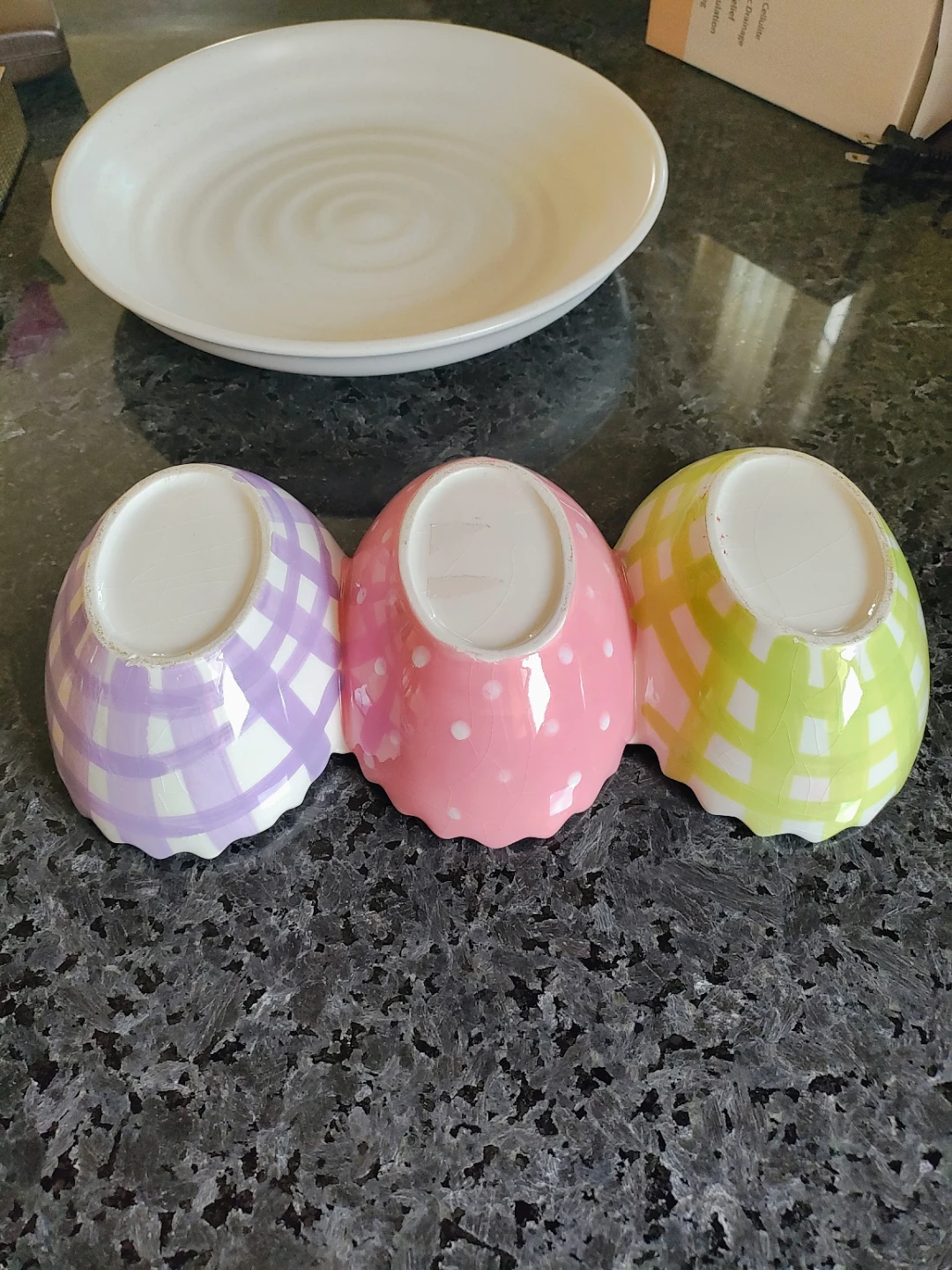 Robert Gordon Porcelain Plate and Trio Egg Shaped Dish - photo 3