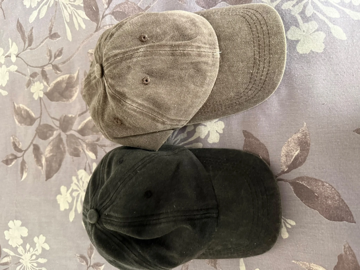 Bundle of 2 hats, ladies. European style