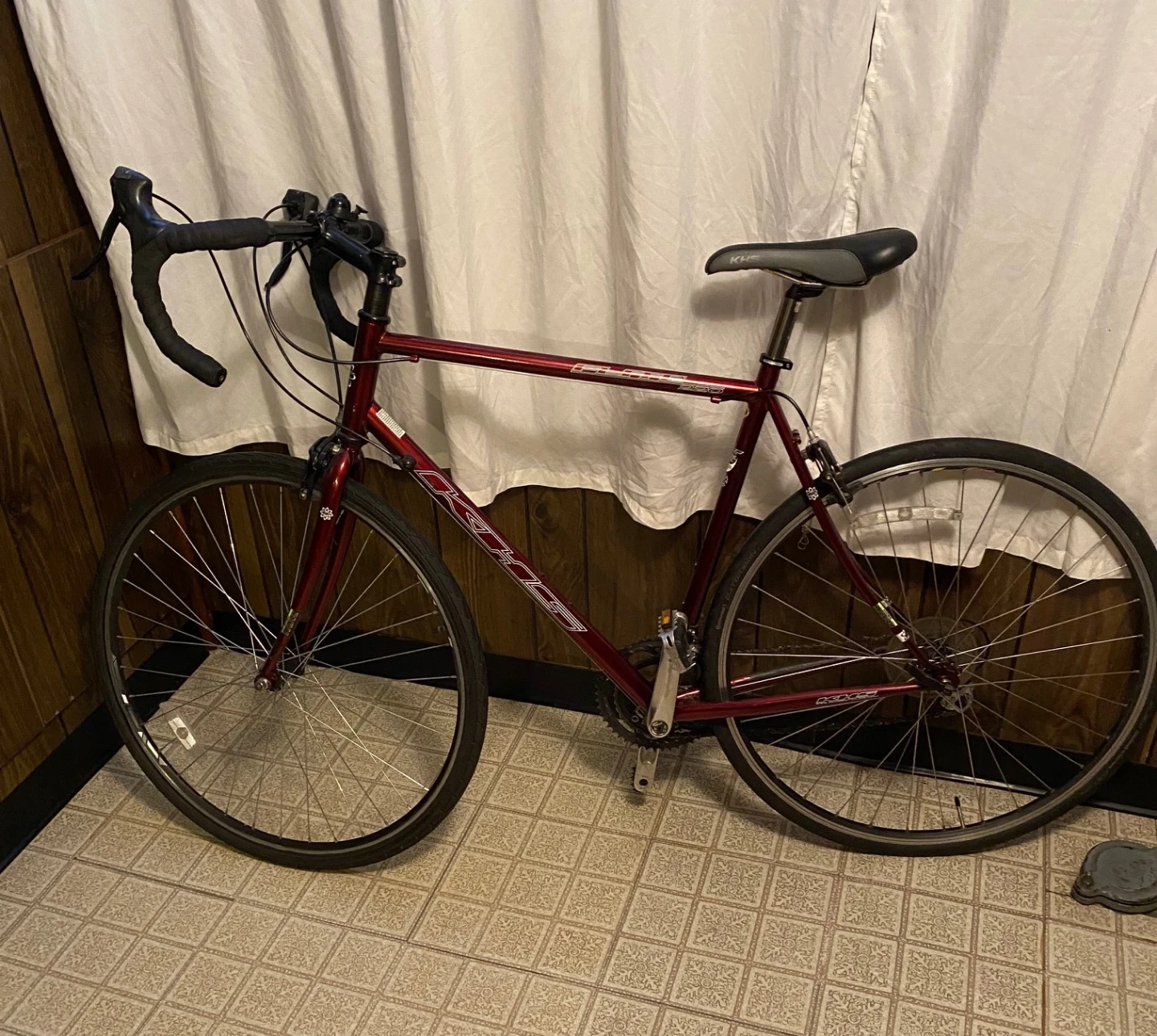 Red Road Bike KHS Flite 220