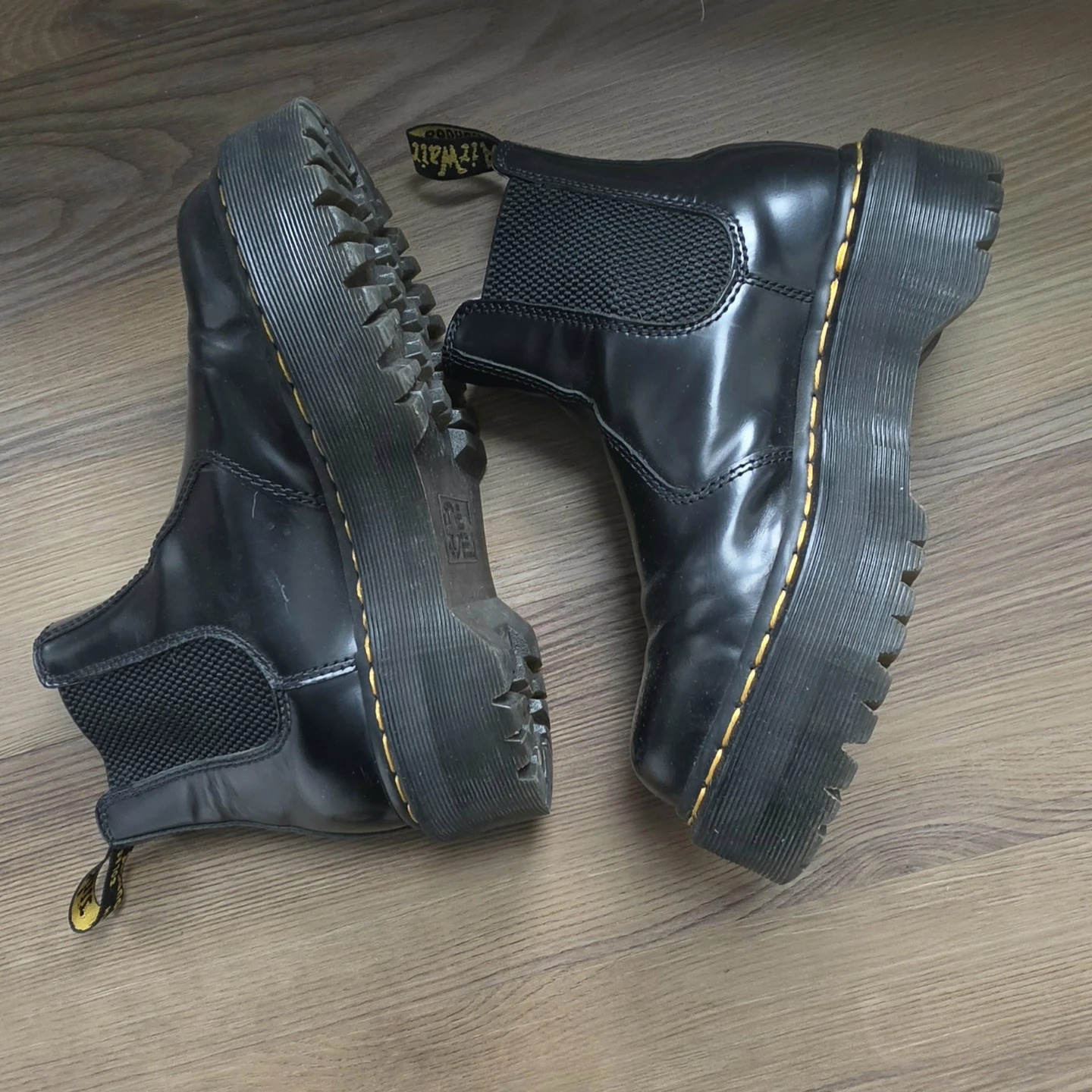Dr. Martens Chelsea Boots size 6M women - photo 3