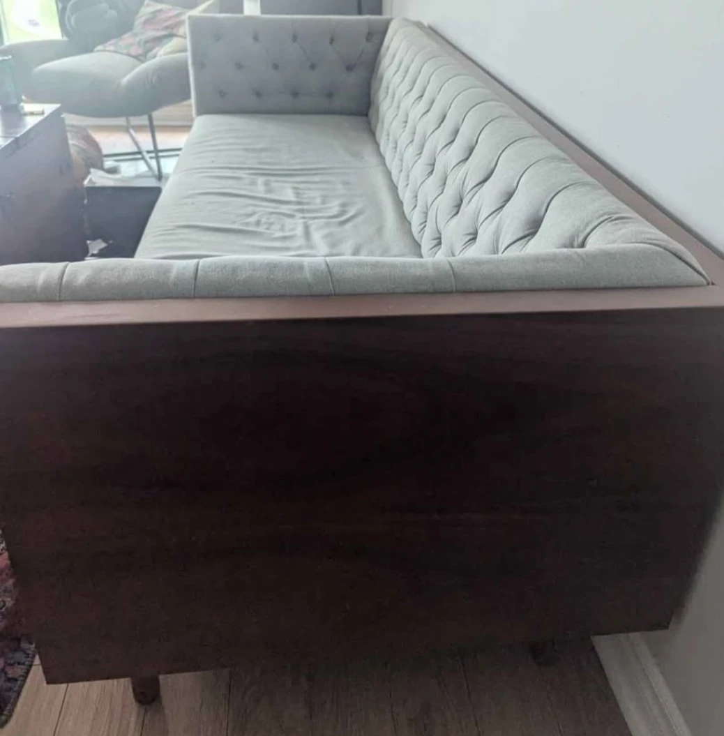 Tufted grey sofa with walnut frame - photo 2