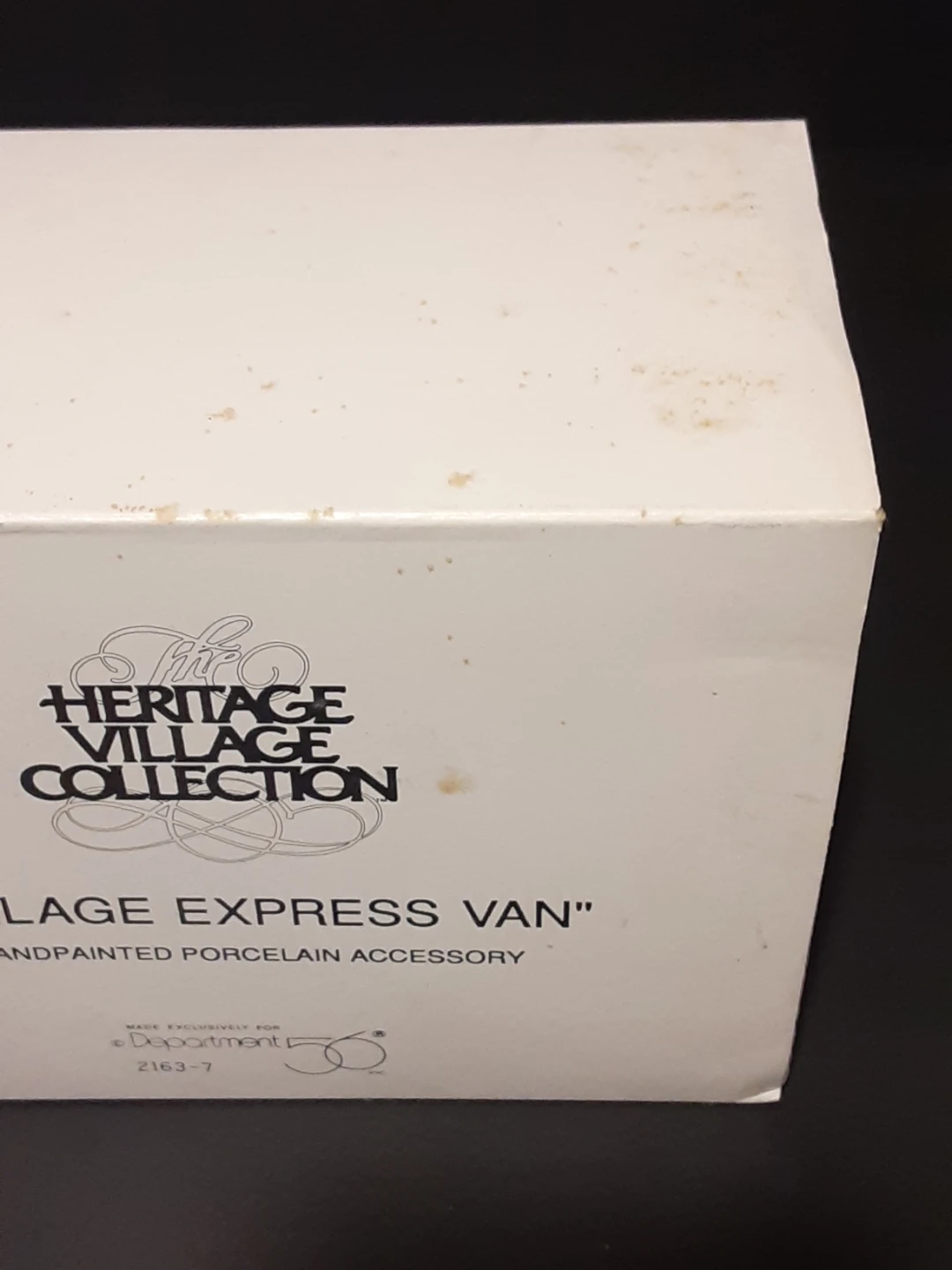 Dept 56 Village Express Van Canadian Event Edition Christmas - photo 4
