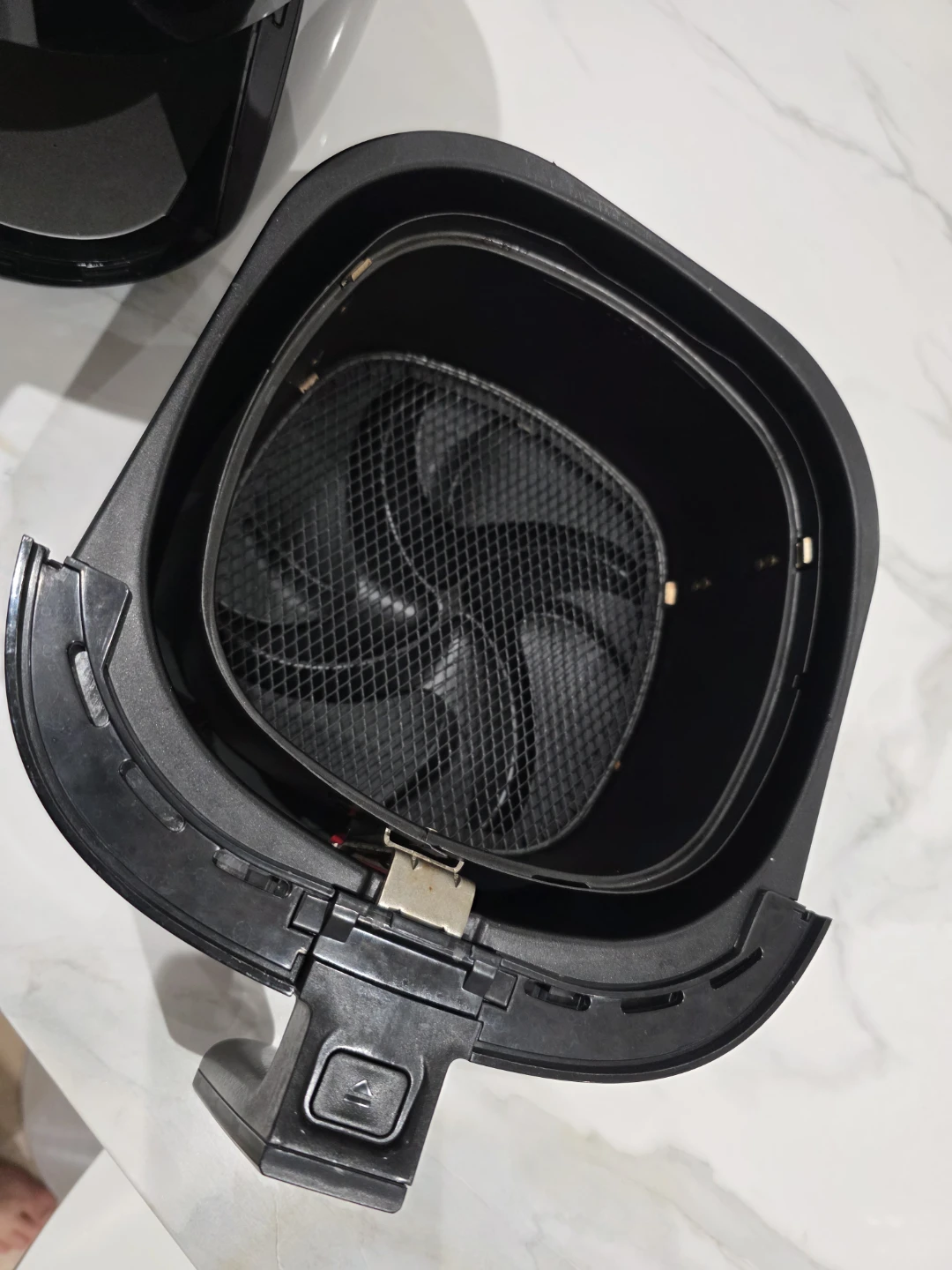 Philips Airfryer HD9721 $20 pick up only - photo 5