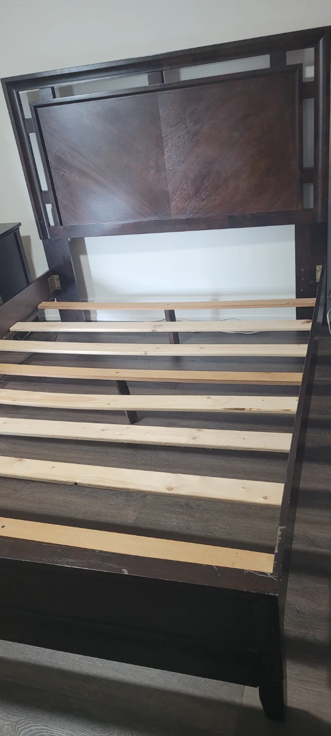 Queen Size Dark Wood Bed Frame - photo 2