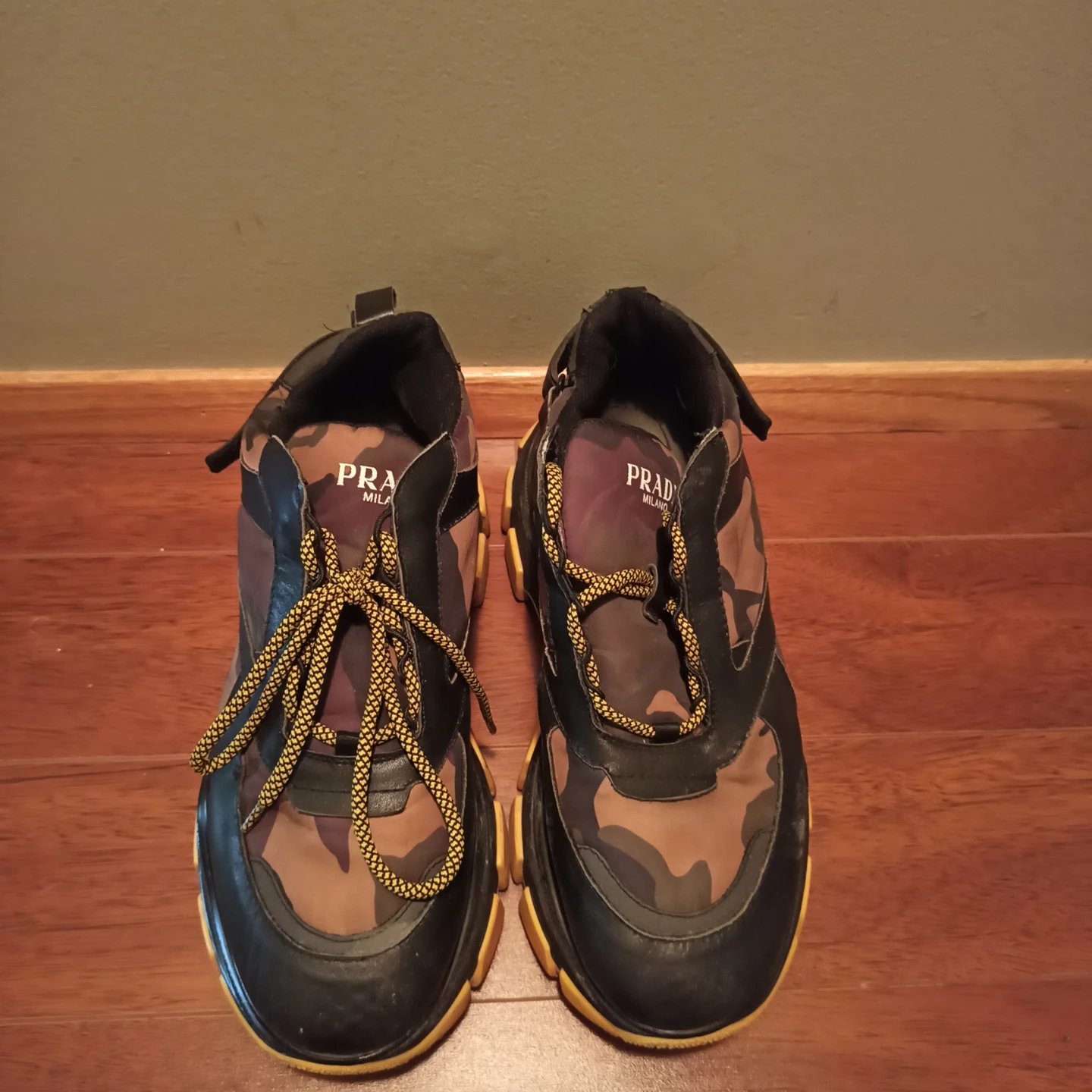 Prada Pegasus chunky - photo 2