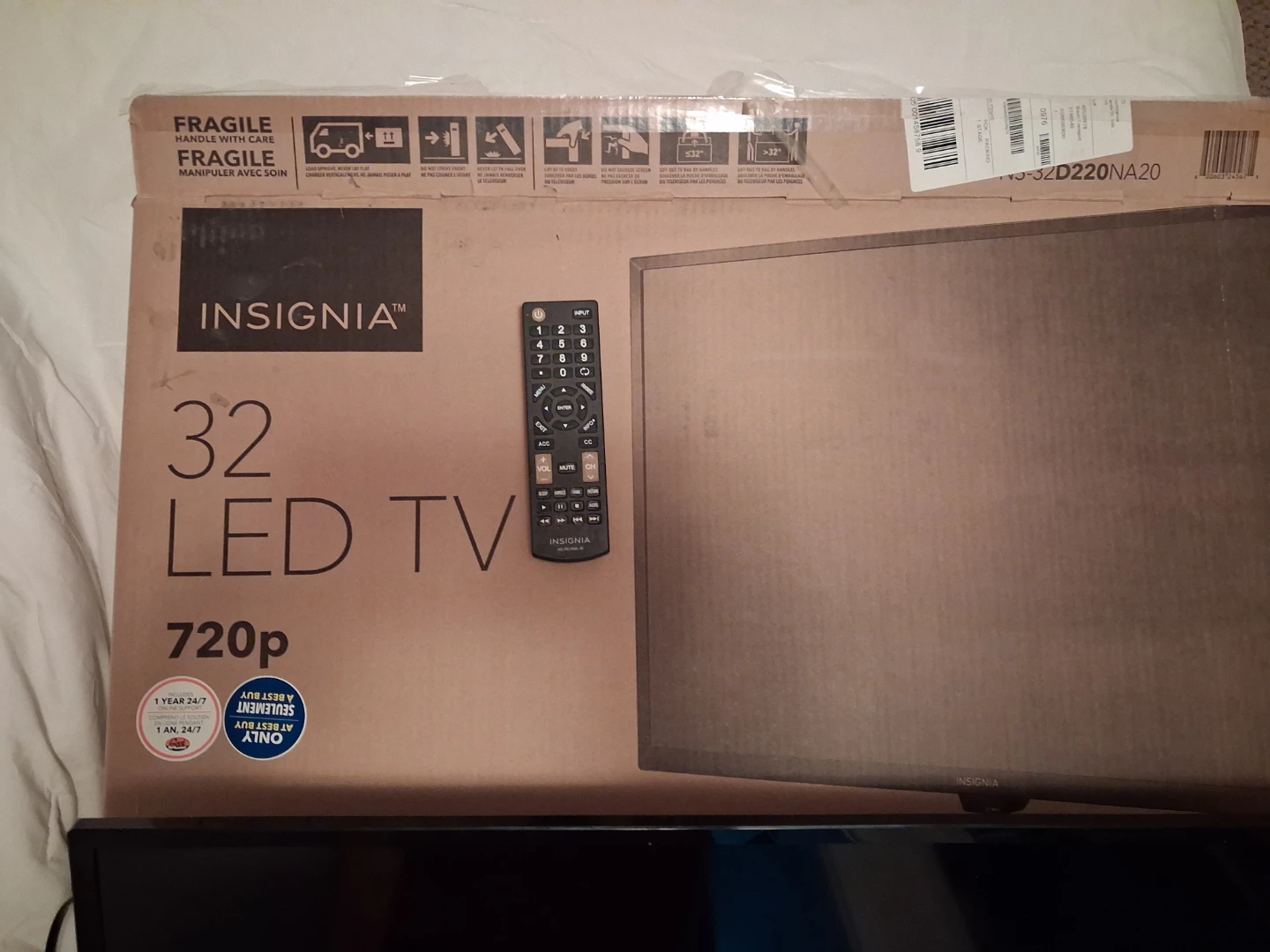 Insignia 32-inch 720p LED TV