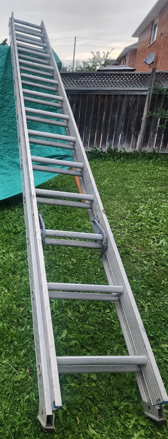Aluminum Extension Ladder - photo 2