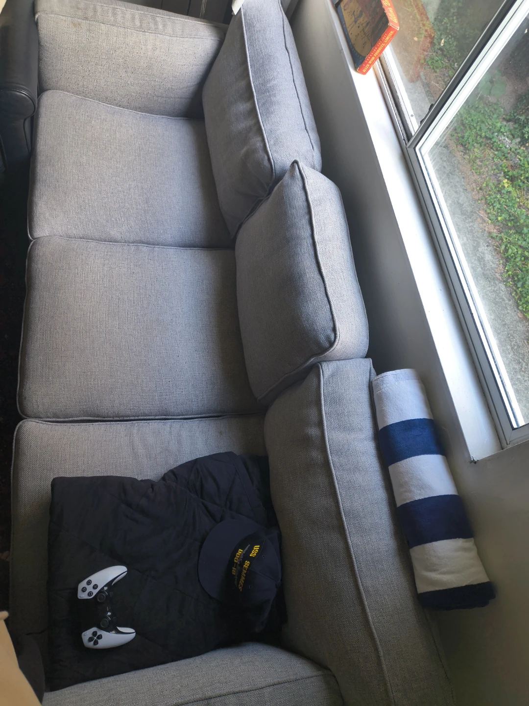 Accent Home: 3 Seater Couch - photo 2