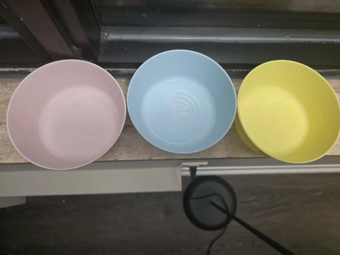 Assorted kitchenware set