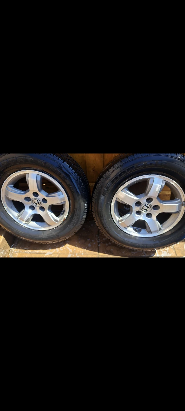 Set of 4 Honda Wheels with P235/70R16 Tires - photo 2