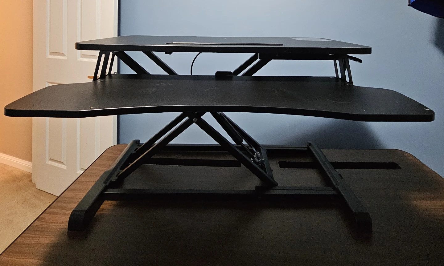 Computer desk with  standing desk converter - photo 4