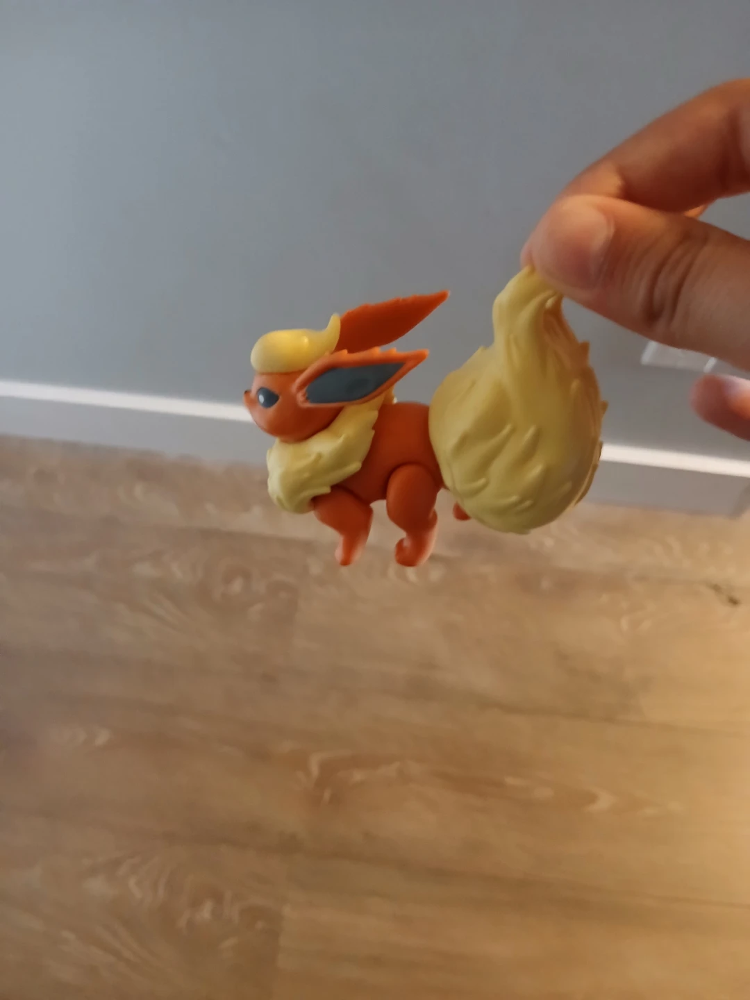 Pokemon Flareon figure