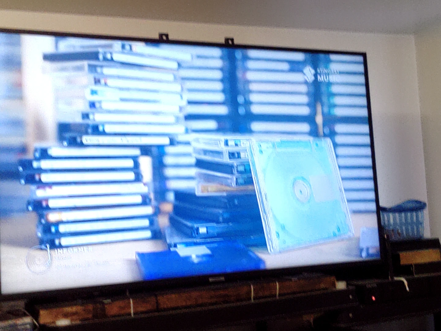 Large Flat Screen Television Samsung 52"