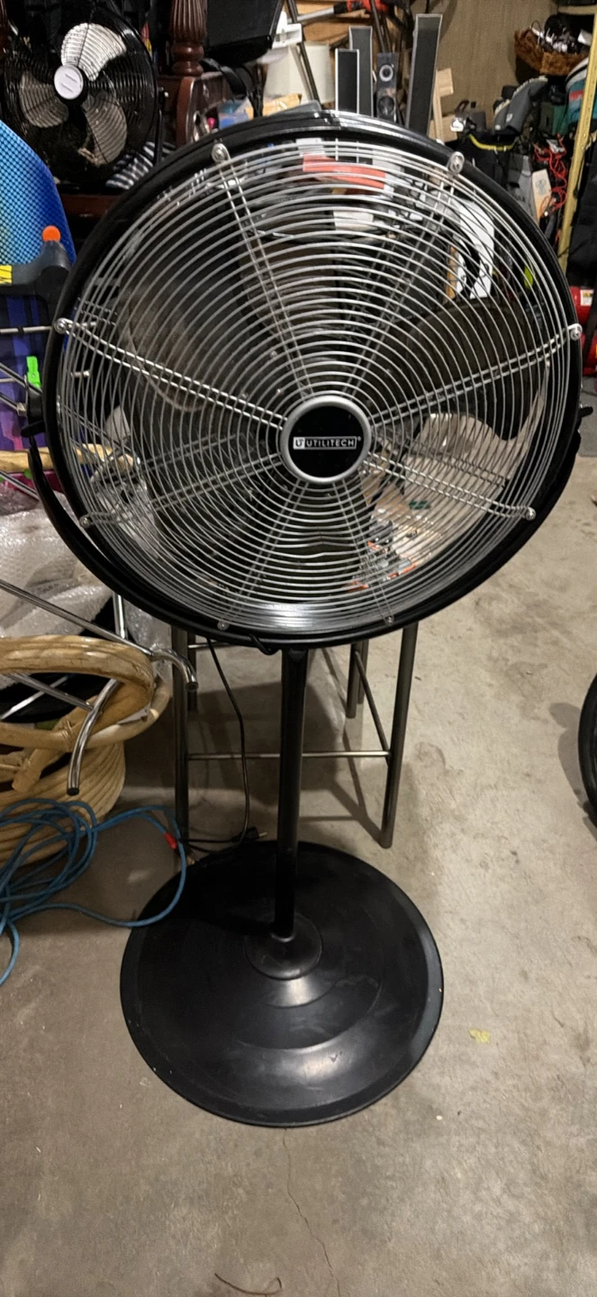 Utilitech Pedestal Fan