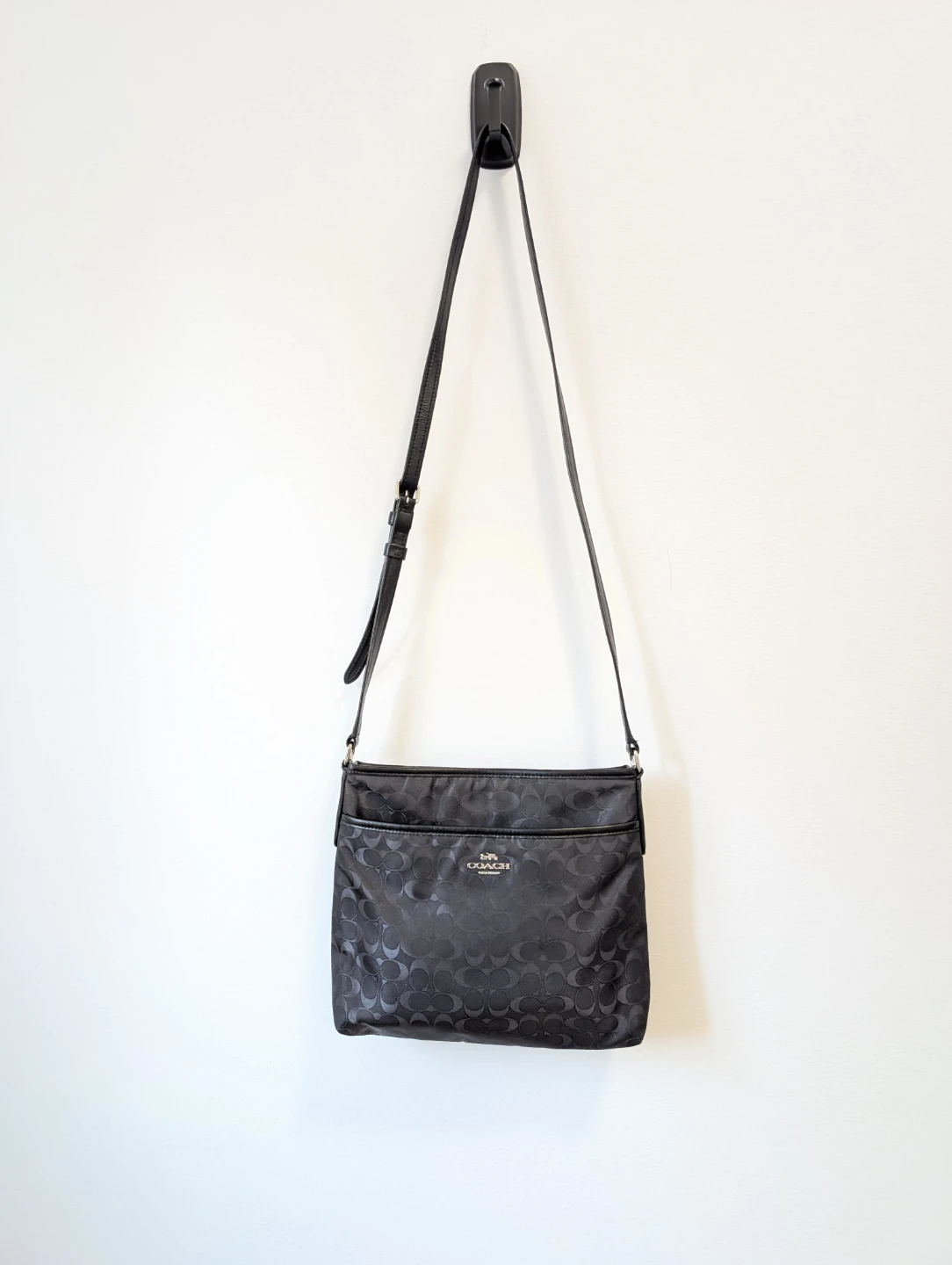 Coach Signature Crossbody Bag - photo 2