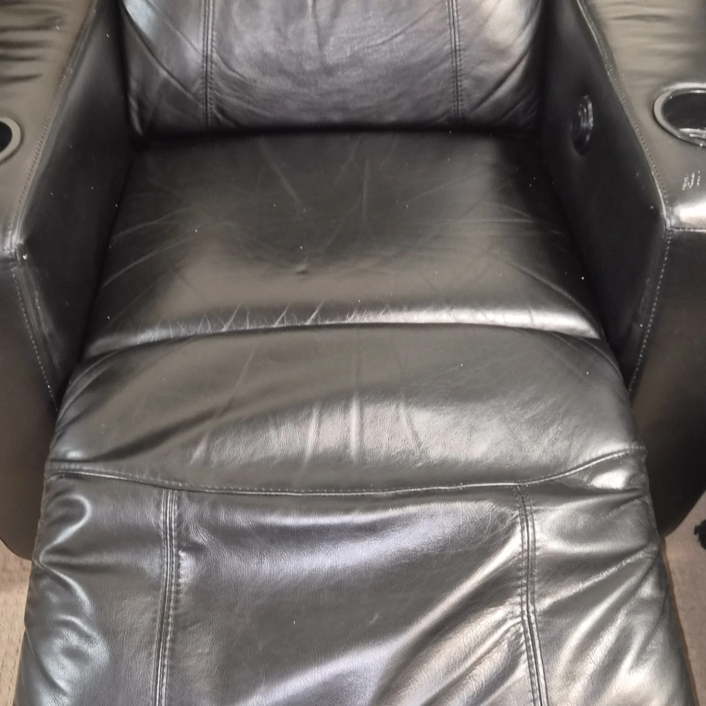 Black recliner - photo 3