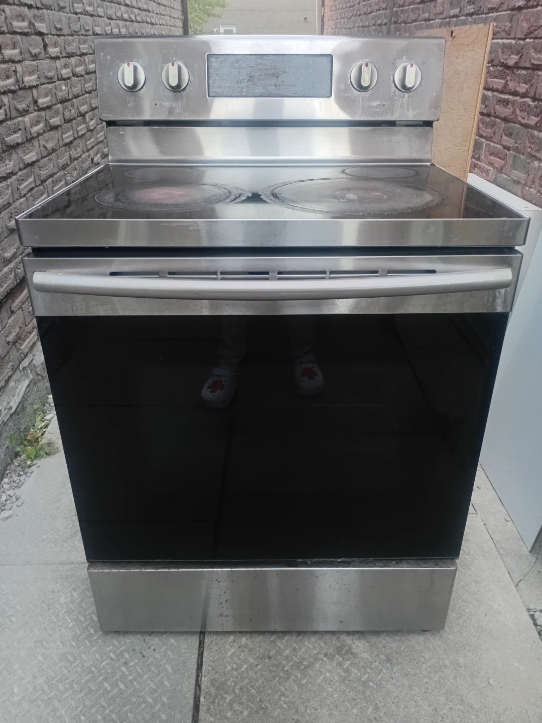 Samsung Stainless Steel Electric Range - photo 2