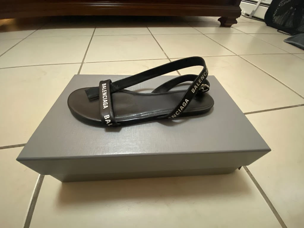 Balenciaga Black Calf Printed Sandals Size 38 - photo 3