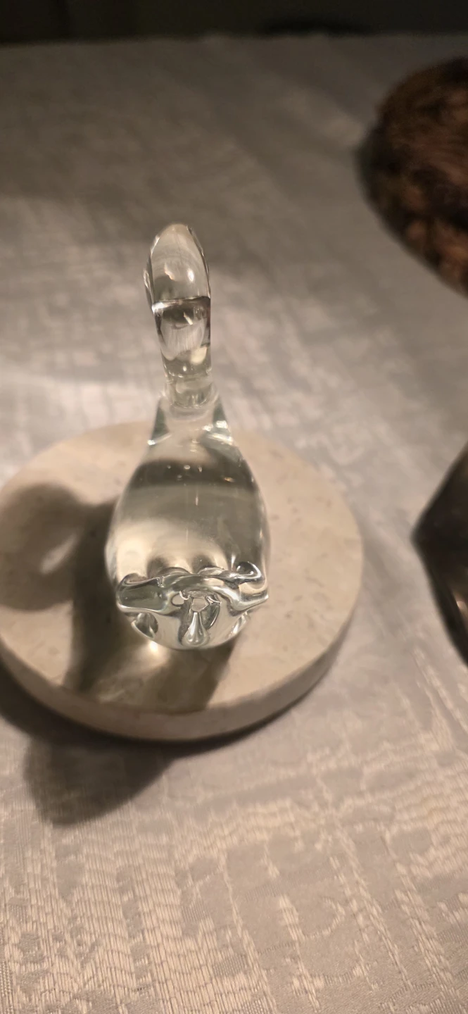 Clear Glass Swan Figurine - photo 4
