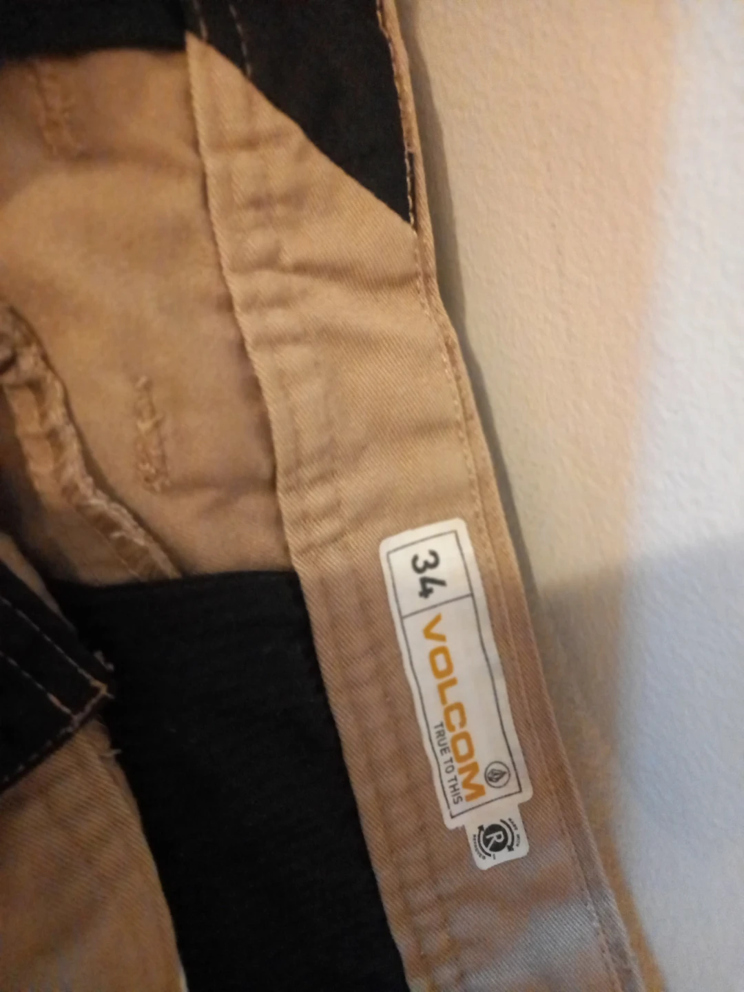 Volcom Men's Tan Shorts Size 34 - photo 2